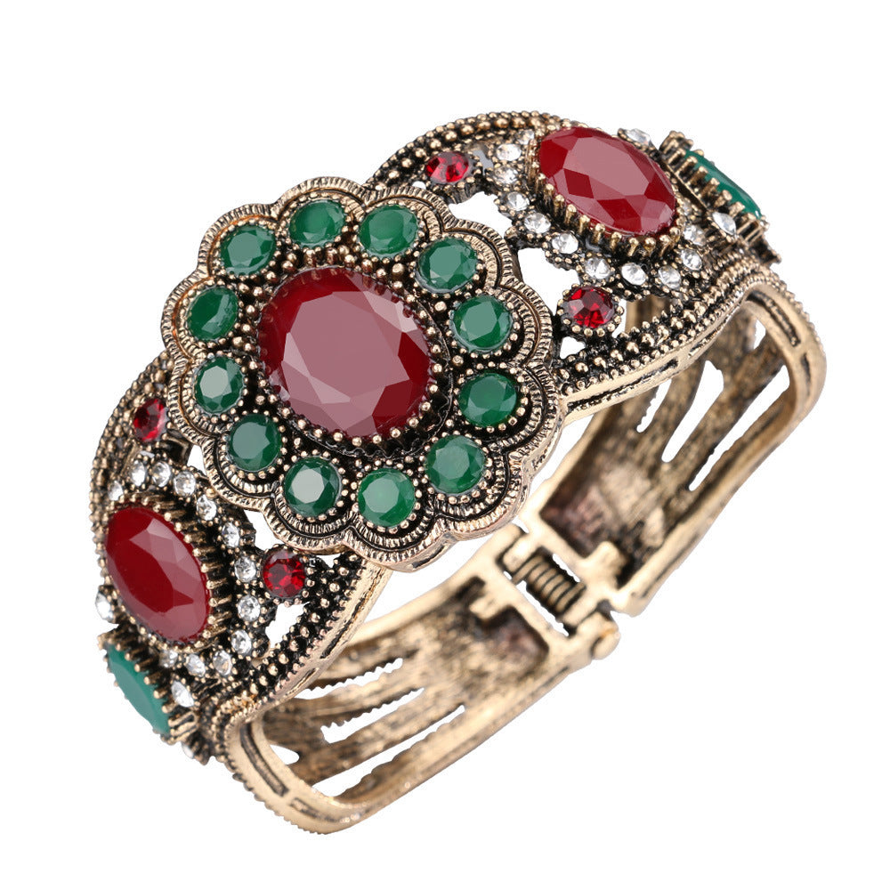 The Timeless Charm of Turkish Style Bracelets: Traditional Motifs in Modern Jewelry