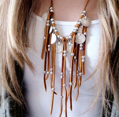 Fantastic Fringe Boho Necklace": A Statement Piece for the Free-Spirited Fashionista