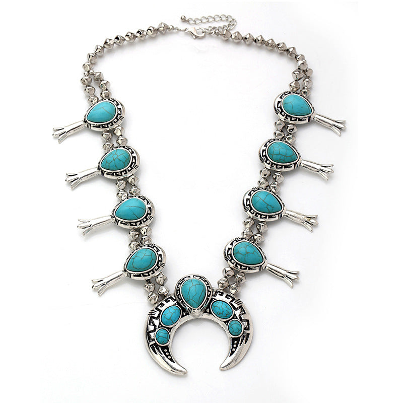 Turquoise Horn Exaggerated Versatile Necklace